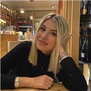 Diplomata al liceo economico sociale, attualmente frequentante il secondo anno di economia e management si offre per aiuto compiti e ripetizioni ragazzi/ragazze scuola primaria è secondaria